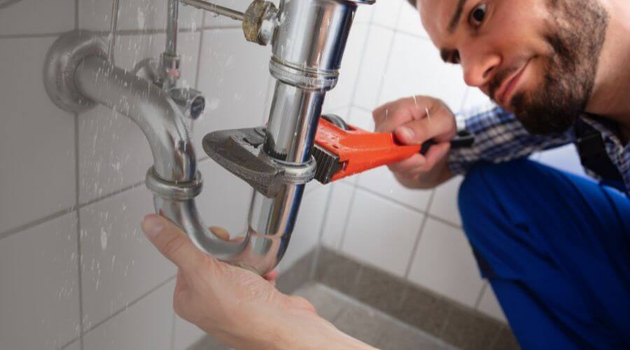 Professional emergency plumbing in Logan, KS